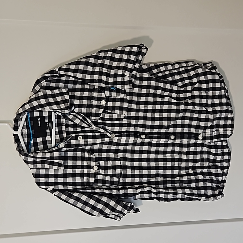 Hurley boys medium button-up shirt